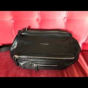 Givenchy Pandora bag. Black leather. Medium